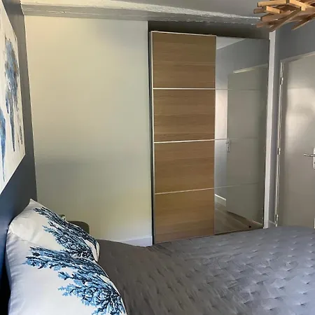 La Maison De Garde Dom wakacyjny *